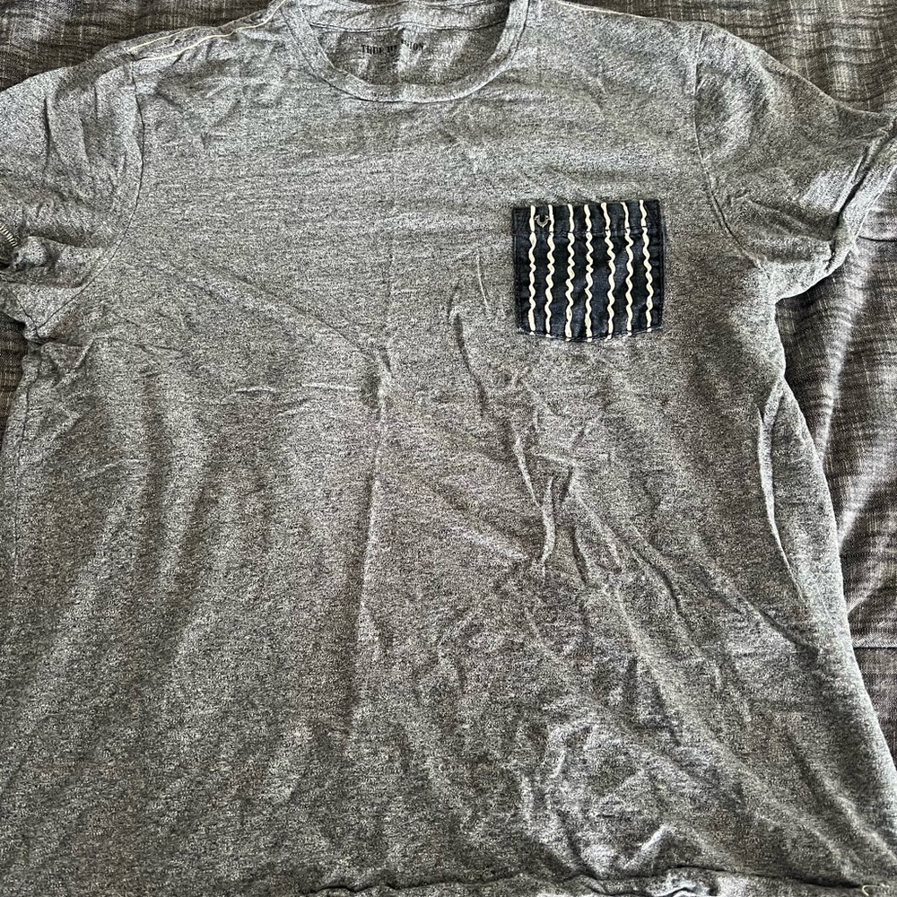 True Religion men’s shirt